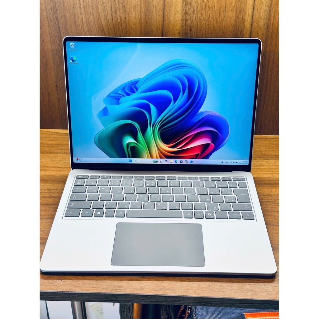 Microsoft Surface Laptop 7 13.8” Snapdragon X Plus | RAM 16GB | SSD 256GB | Màn Cảm Ứng 120Hz | Full