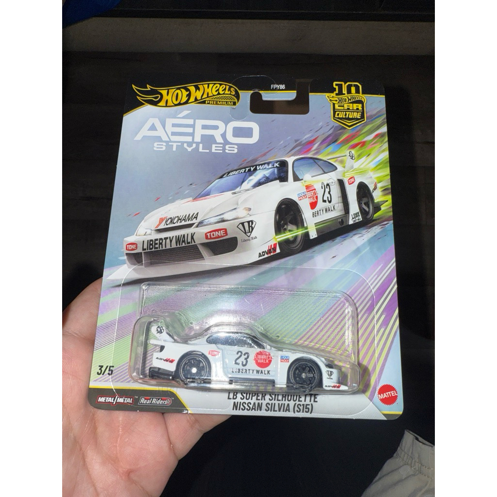 Hotwheels Premium LBWK Nissan Silvia S15/ mô hình ô tô