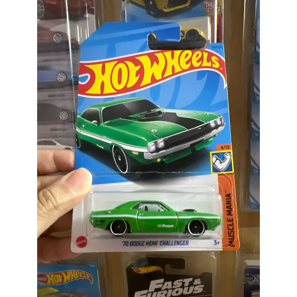 Xe Mô Hình Hot Wheels 70 DODGE HEMI CHALLENGER