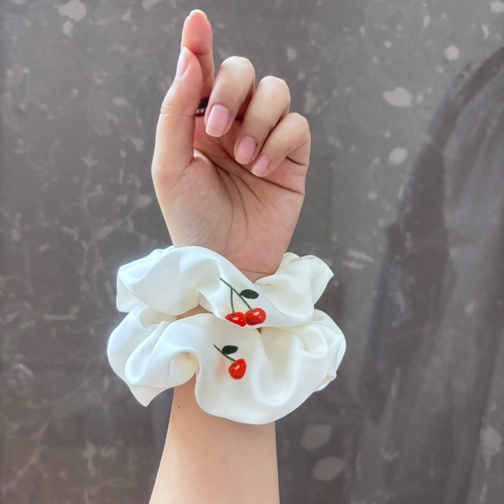 Srunchies lụa satin - dây cột tóc cherry #cottoc #srunchies