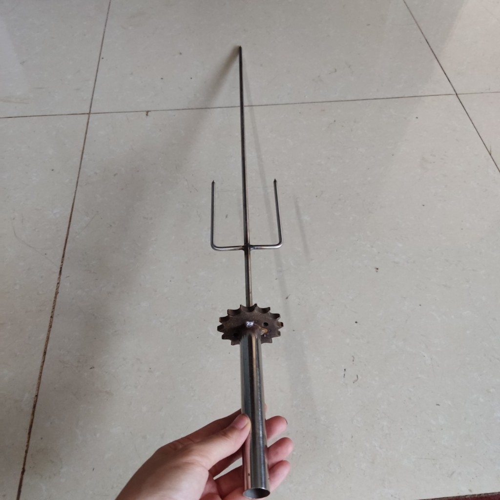 Xiên nướng chân giò heo rút xương cho lò xích to, Xiên nướng chân giò heo bằng inox, cây xiên quay c