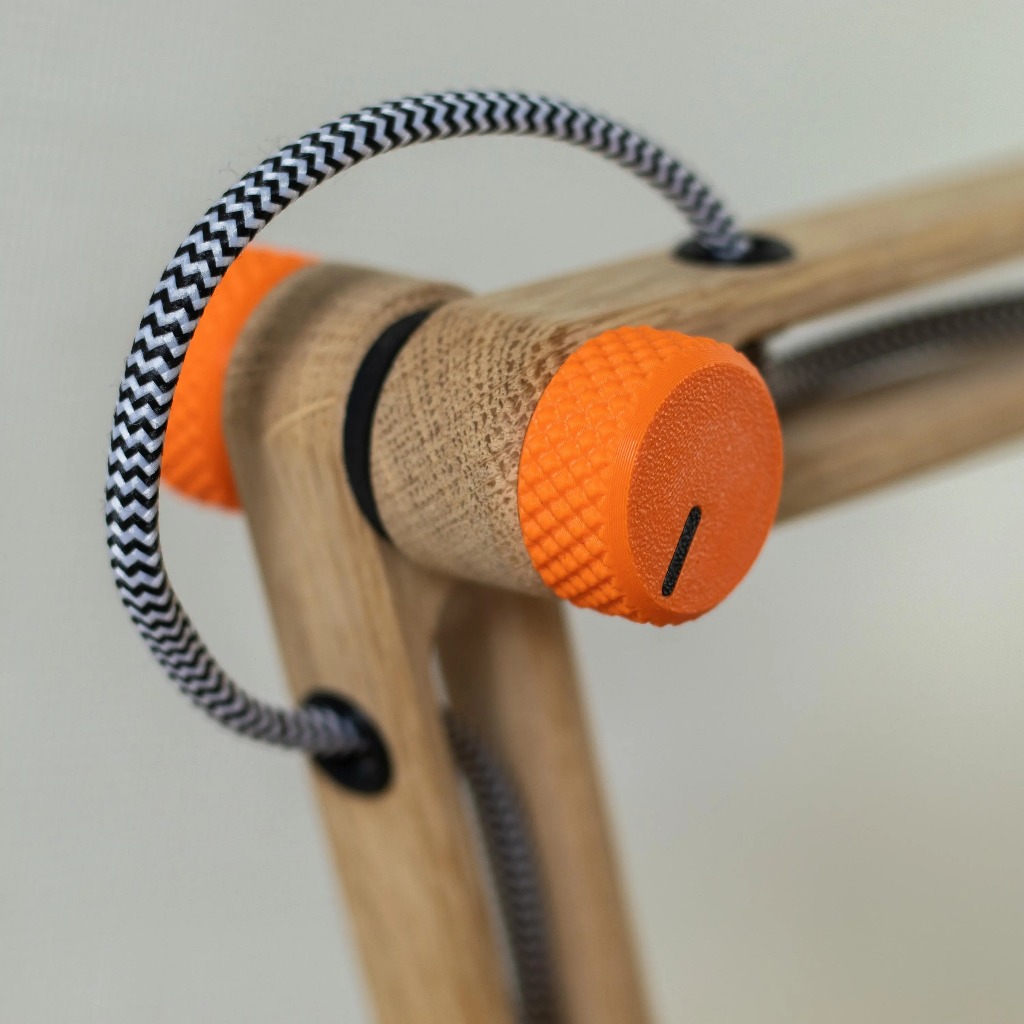 CAMlamp | Handmade Wooden Desk Lamp | Sustainable Oak Table Lamp | Modern 3D Printed Design