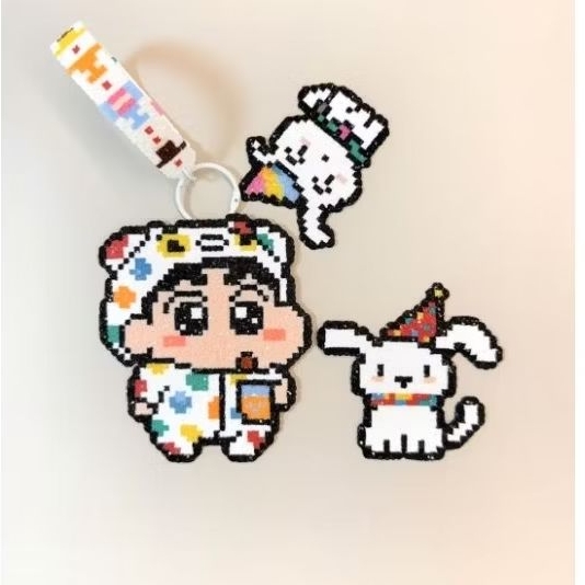 Móc khóa Shin-chan hạt ủi pixel dễ thương