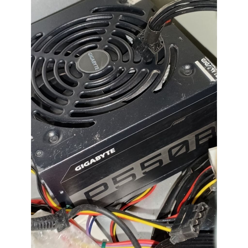 Nguồn gigabyte 550w 80plus ( đọc kĩ mô tả trước khi mua )
