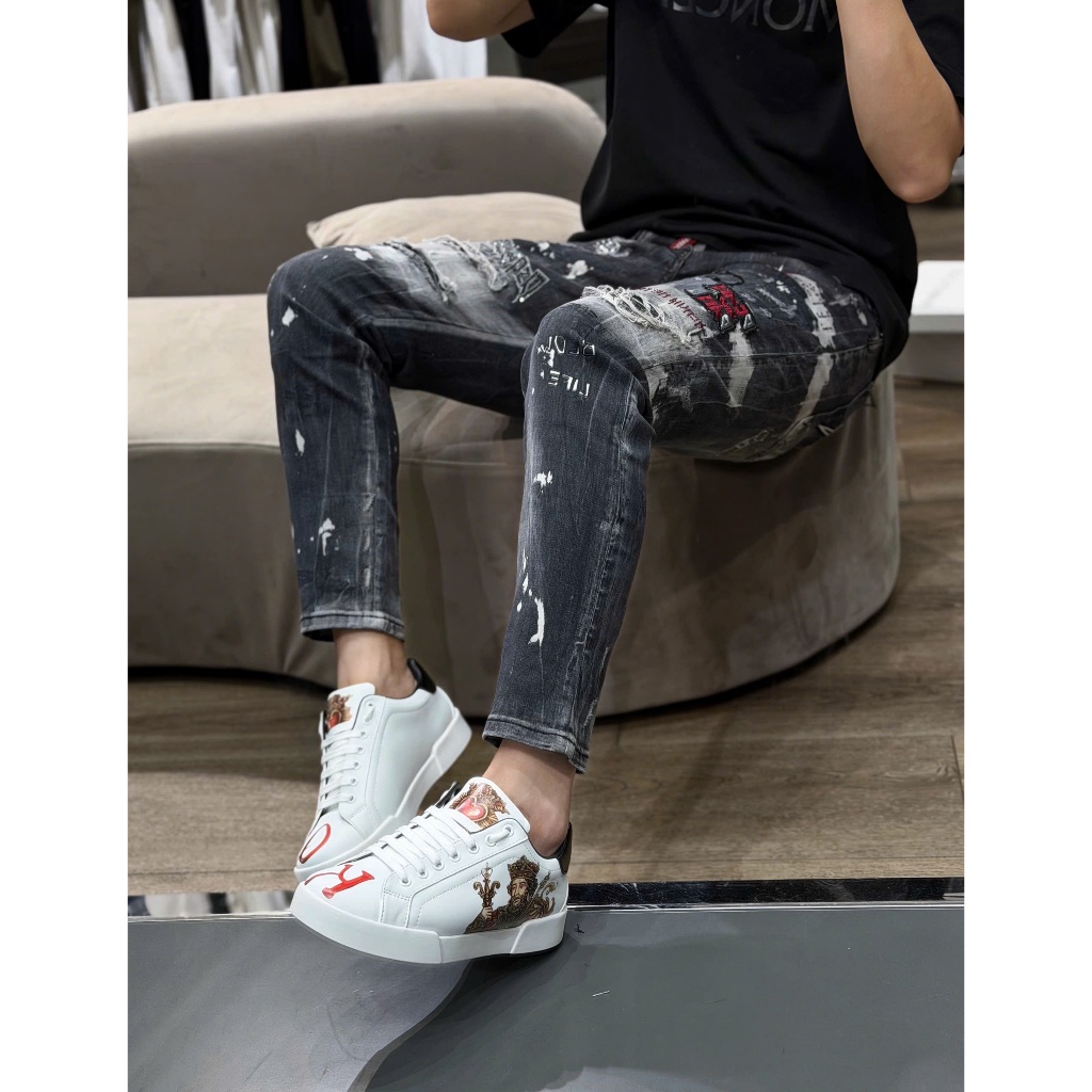 Giày dây Snk Dsquared2 màu đen dệt vân chữ màu trắng vàng monogram thêu vạch sọc ngang quai đế cói p
