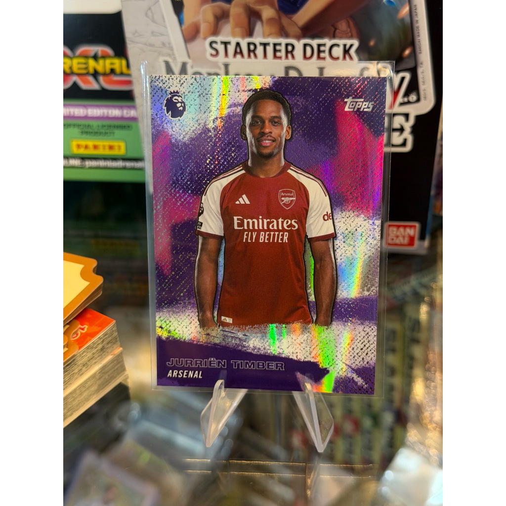 [NHÀ VÔ ĐỊCH EPL] Thẻ Cầu Thủ Jurrien Timber Topps Premier League 2026/27 Áo Arsenal STARS OF PREMIE