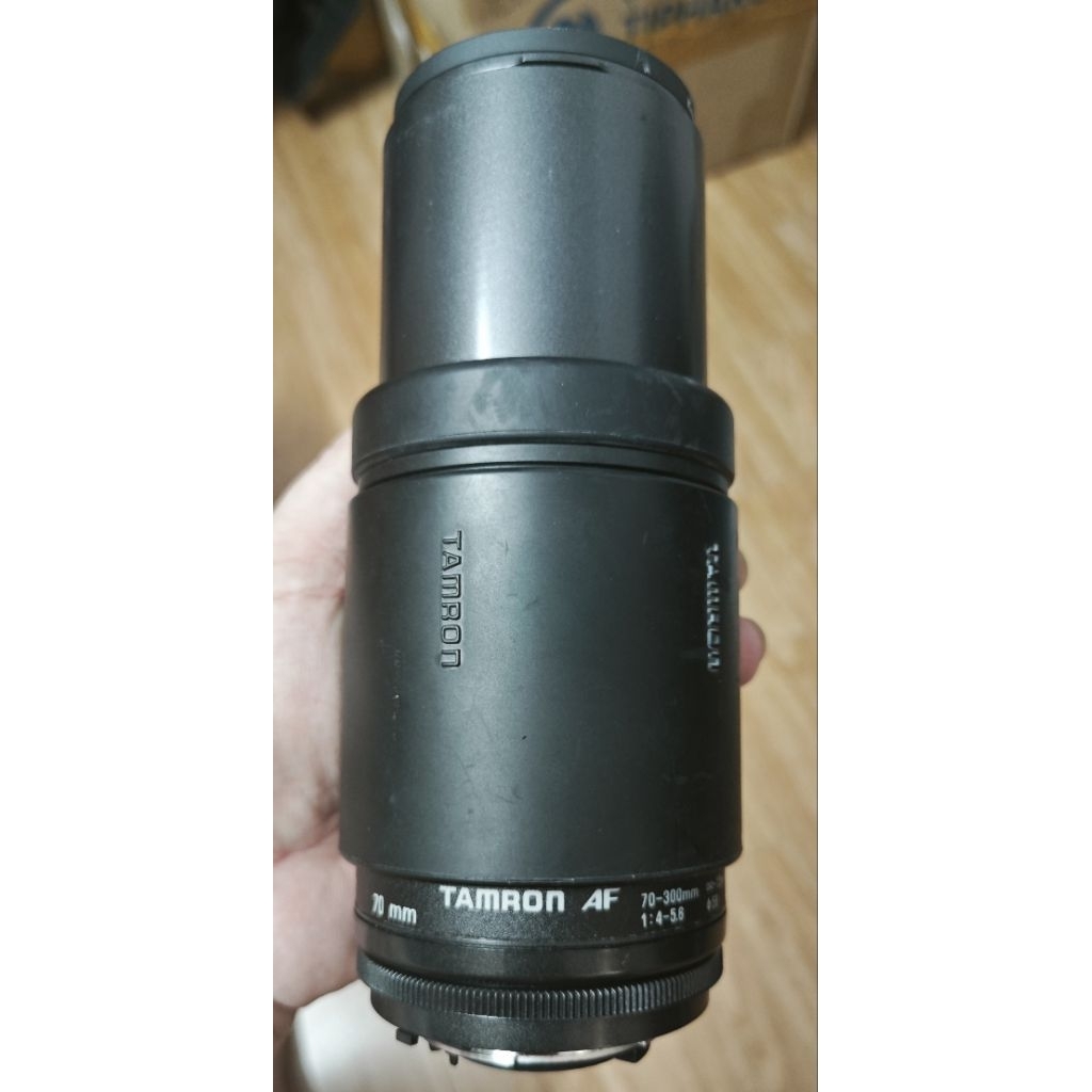 Lens tele cho máy Nikon của hãng Tamron 70-300mm LD