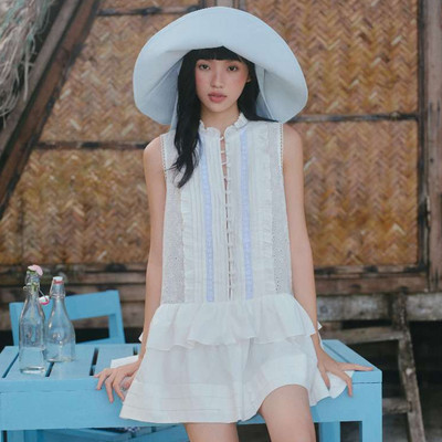 Đầm OLV xếp li 2 lớp White Gauze Layered Ruffled Mini Dress phù hợp đi chơi, du lịch
