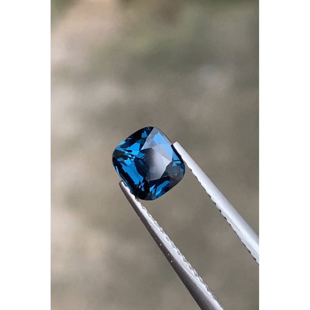 Spinel xanh ngan 1.5ct