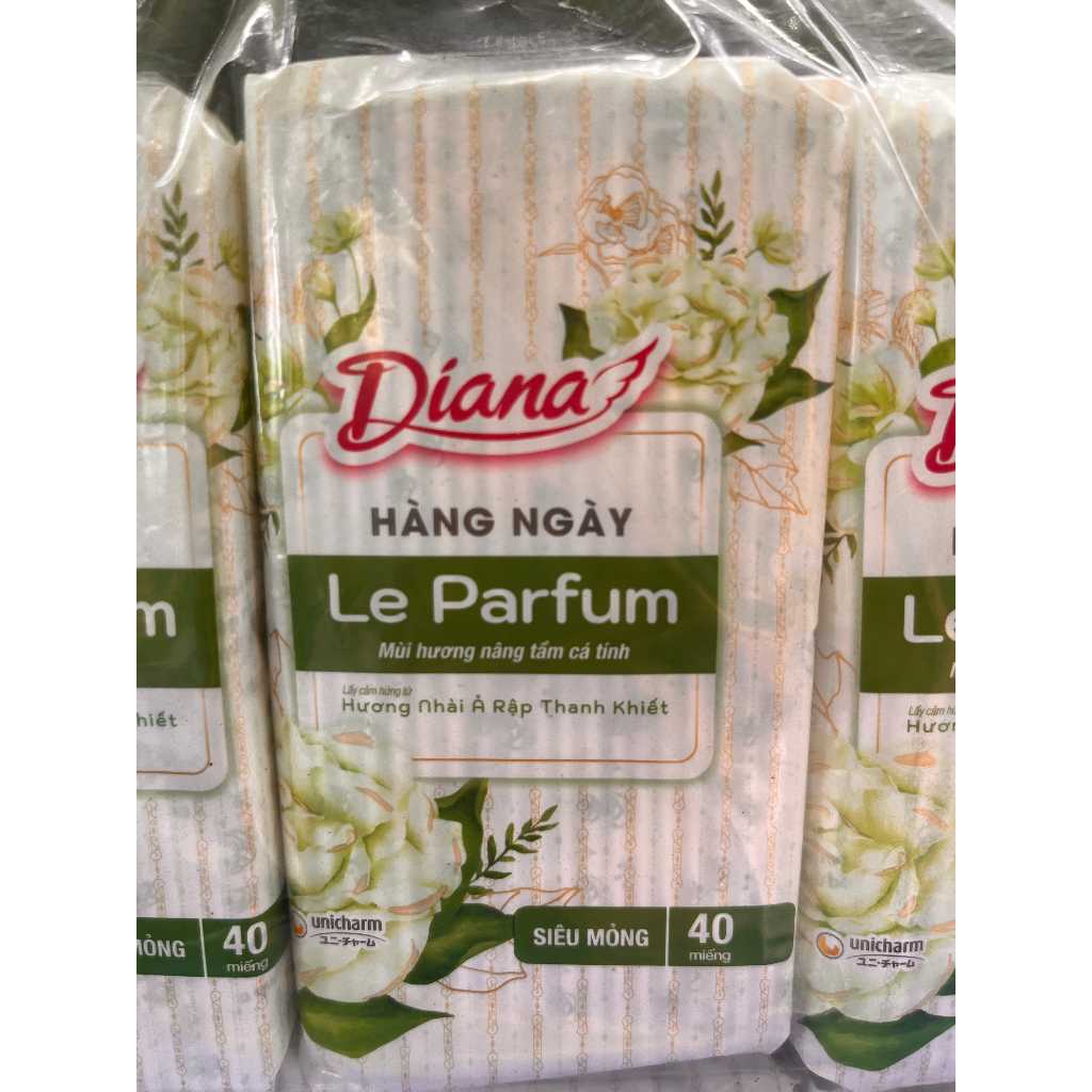 Gói 40 Miếng (Loại Nhỏ 15.5cm)- 1 Gói Băng Vệ Sinh Diana Hàng Ngày Le Parfum - Hương Nhài Ả Rập Than