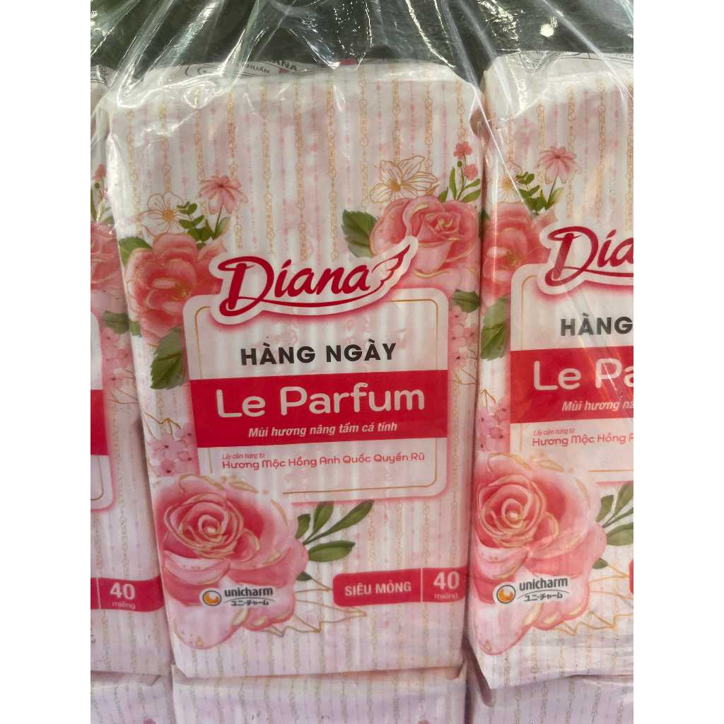 Gói 40 Miếng (Loại Nhỏ 15.5cm)- 1 Gói Băng Vệ Sinh Diana Hàng Ngày Le Parfum - Hương Mộc Hồng Anh Qu