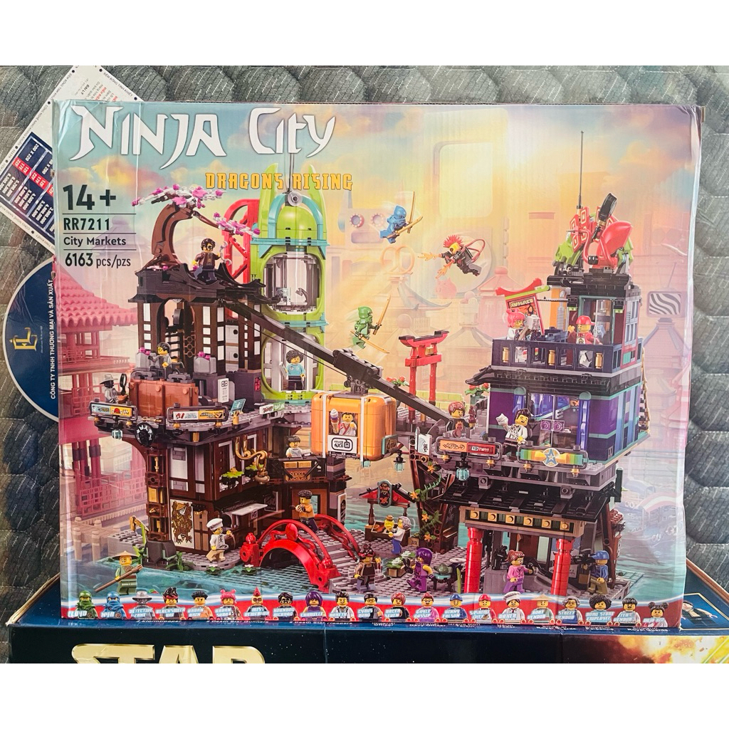 Lắp Ghép R6099 90050 Chợ Ninja City Market Rising Dragon ( 6163 Mảnh )
