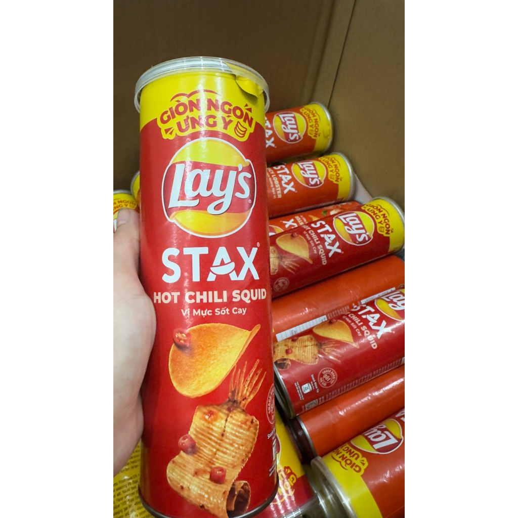 bim bim Lays stax vị mực sốt cay lon to 90g