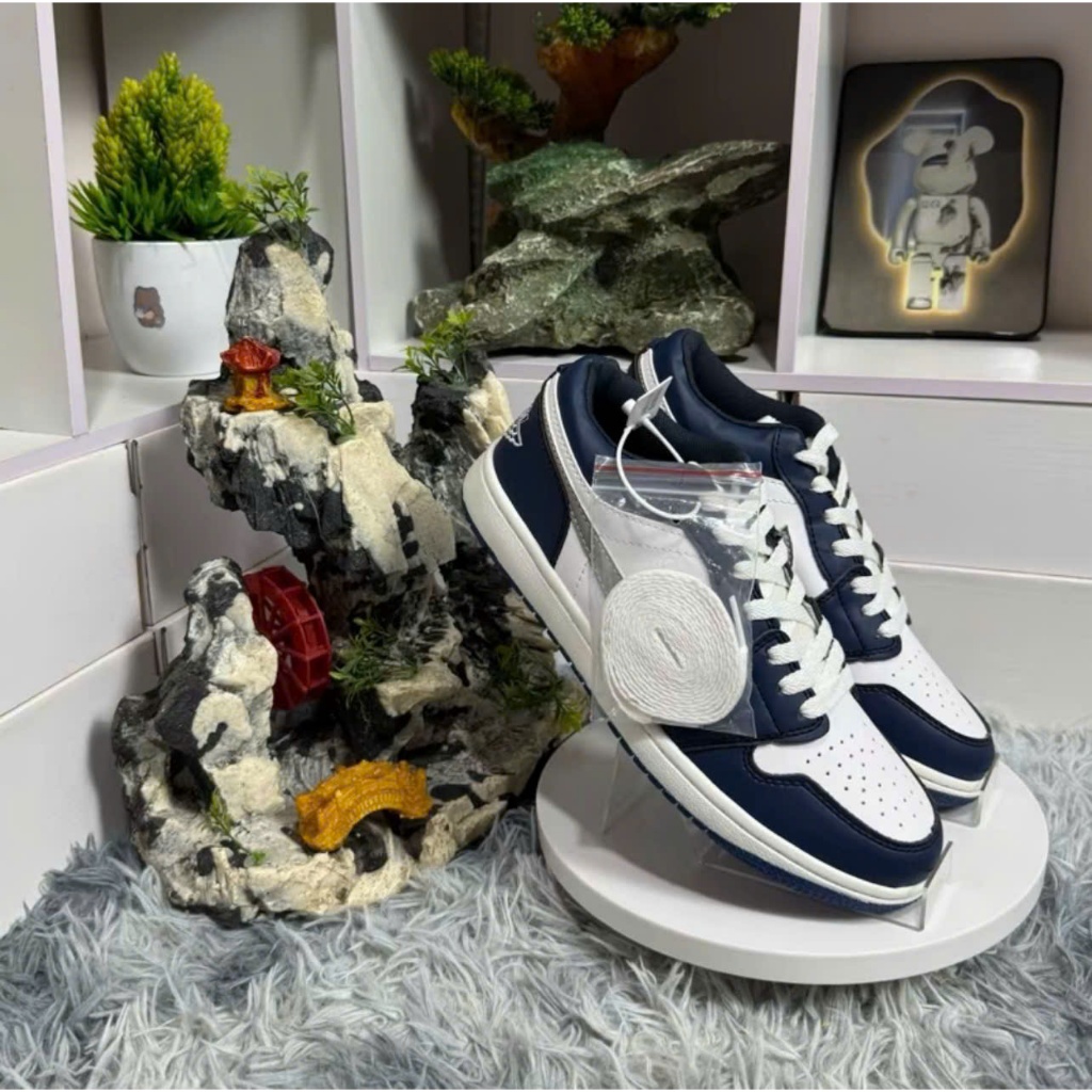 Like Authentic Giày Thể Thao Sneaker Nam Nữ JD 1 Màu Xanh NaVy > Form giày hiện đại, lên chân cực bắ