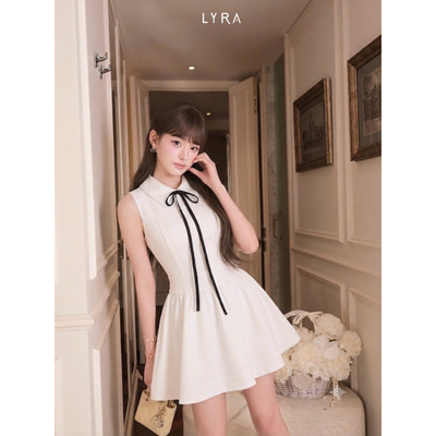 LYRA - Váy Tiểu Thư Sát Nách Cổ Bẻ Phối Nơ Xếp Ly Bồng Xòe Nhẹ Nhàng VSYVD0295
