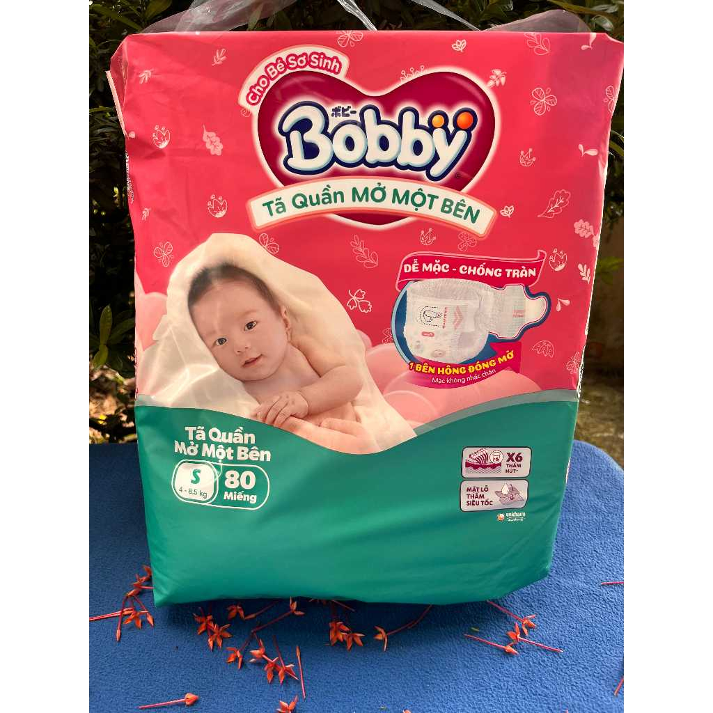 Tã Quần Mở Một Bên Bobby S80 (80 Miếng) Cho Bé 4 đến 8.5 Kg - Tã Quần Sơ Sinh Bobby Mở Một Bên Size 