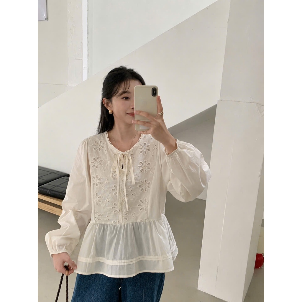 Áo baby doll cổ tròn buộc nơ phối ren hoa lưới xếp ly by Cimie Closet