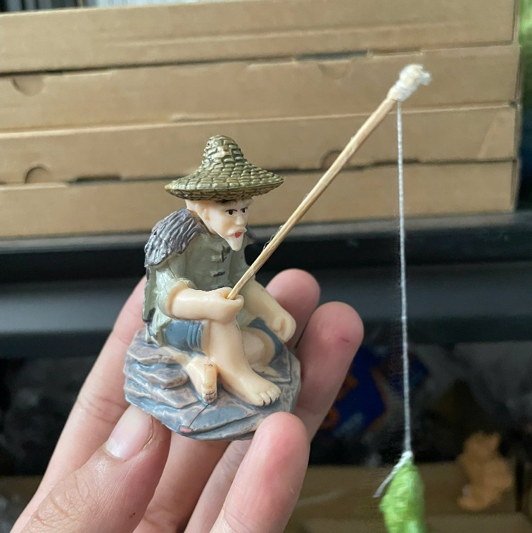 Mô Hình Ông Già Ngồi Câu Cá Decor Bể Cá, Bể Thủy Sinh, Hòn Hòn Non Bộ - HH Shop
