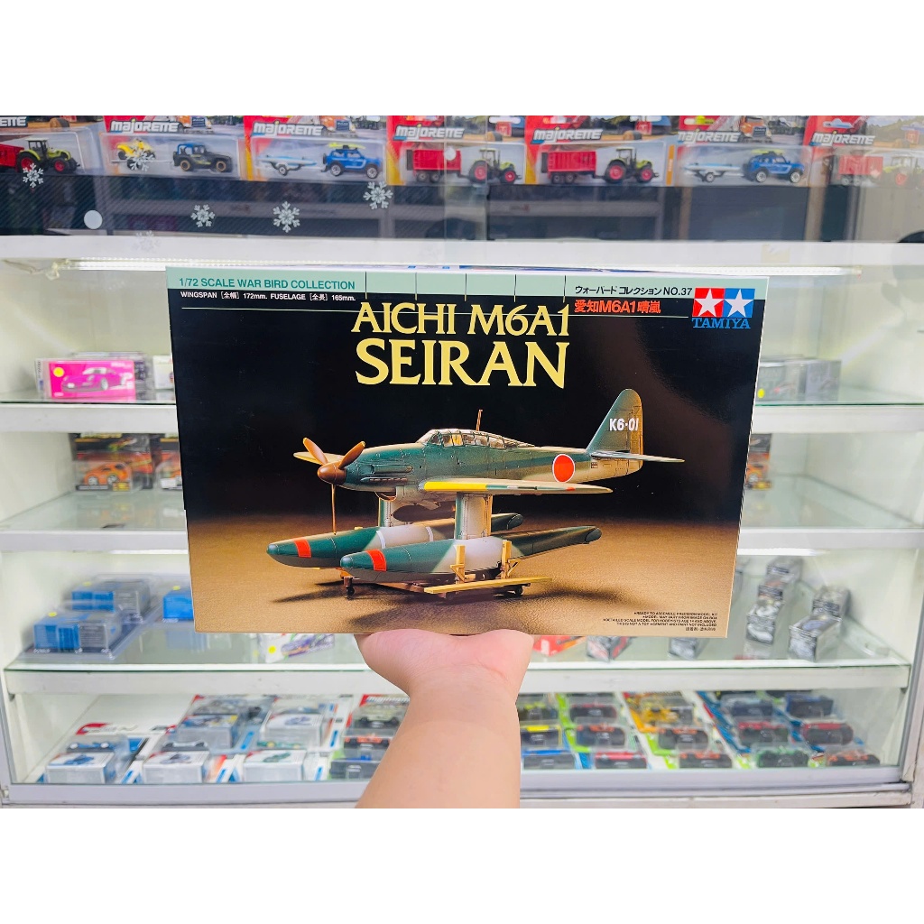 Mô hình máy bay quân sự Nhật Bản Aichi M6A1 Seiran 60737 Tamiya