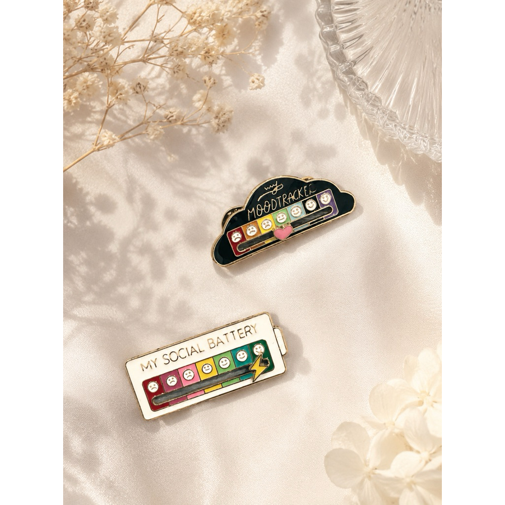 EVE043 Huy hiệu cài áo Mood Tracker – My Social Battery hình cảm xúc cute, pin cài áo, phụ kiện tran