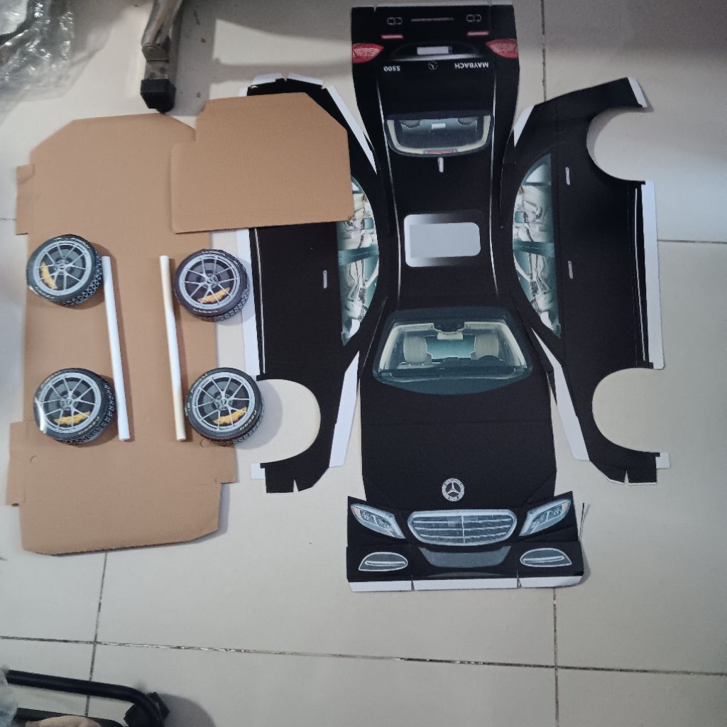 [Vàng mã] CHƯA RÁP_Xe giấy hàng mã Maybach 4c