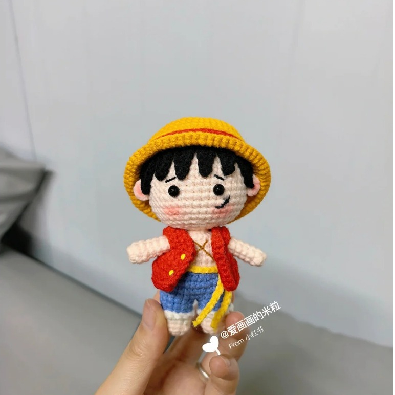Cậu bé Luffy Chibi Len Handmade – Nhân Vật Luffy One Piece Móc Treo Trang Trí Dễ Thương