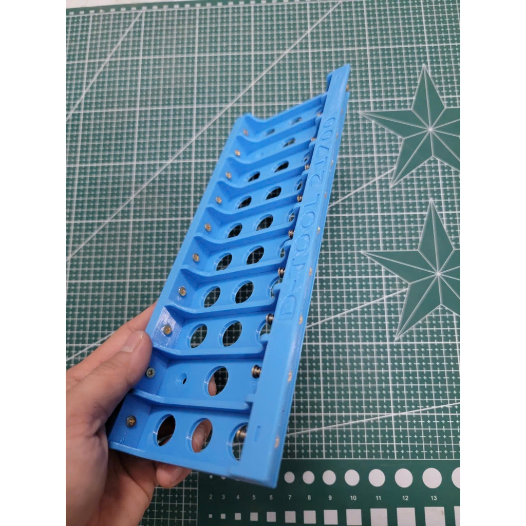 Khay Cân Bằng Pin 18650. 21700. 32700. 26650. 26800, 26700, 32140