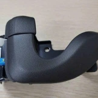 TAY MỞ CỬA TRONG XE TẢI HYUNDAI 3T5/ HD65/ HD72/ HD99/ HD450/ MIGHTY 2/ EMIGHTY