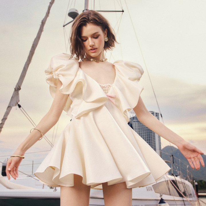 JIRENE - Đầm cổ V nhún bèo nữ tính LUCIA DRESS
