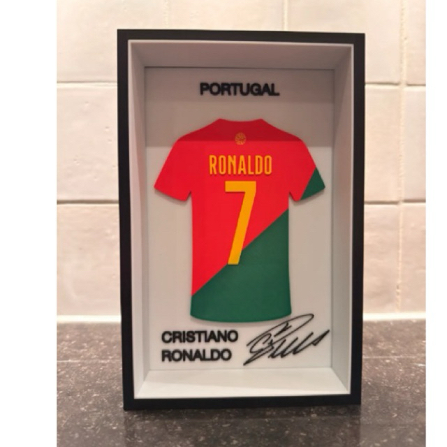 Khung áo đấu Ronaldo các đội tuyển