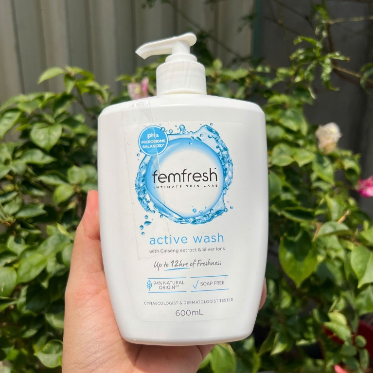 Thanh lý chai bị lem date, hsd 2027 dung dịch vệ sinh Femfresh Active Wash 600ml