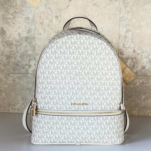 Balo Mi. chael Khors Rhea Medium Signature Logo Backpack Màu Trắng Logo
