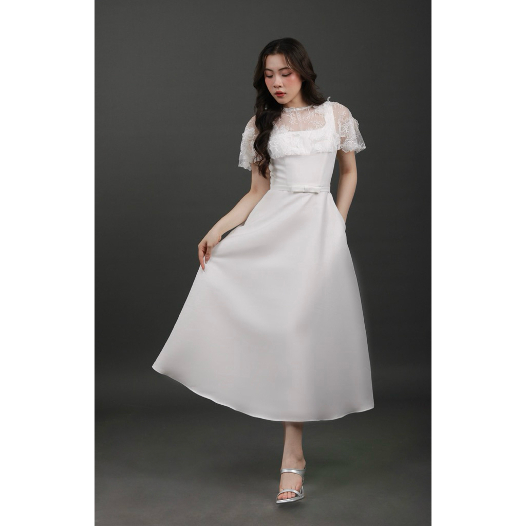 Linly Dress - Đầm trắng tafta xoè kèm choàng ren 3D sang trọng