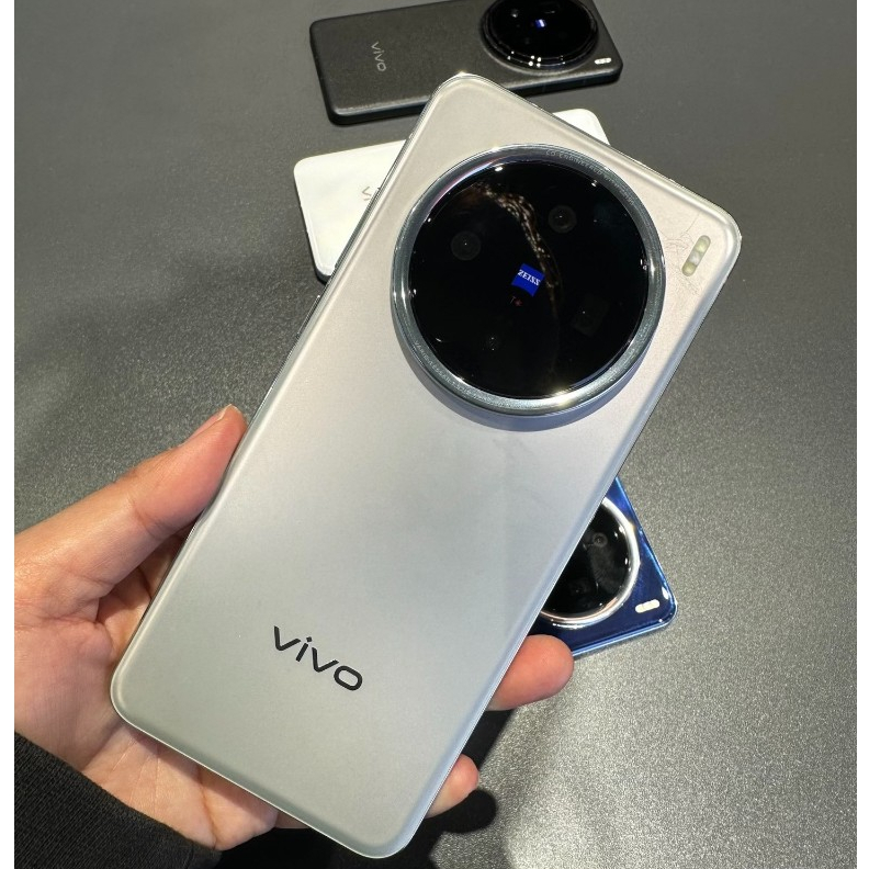 Điện Thoại Vivo X200 Pro 5G qua sử dụng Dimensity 9400 Pin 6000 mAh