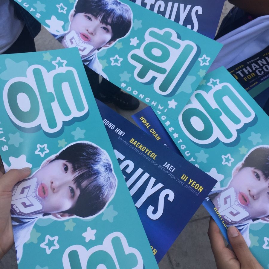 In 100 - 200 Cái Banner Cầm Tay Kpop / Slogan Cổ Vũ Idol