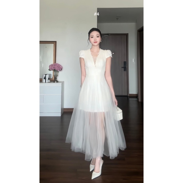 NAN Store - Váy ren thiết kế cổ V phối lưới dáng dài xoè