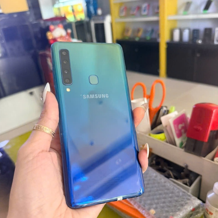 Điện Thoại Samsung A9 2018 6GB/128gb . Cũ đẹp 97%