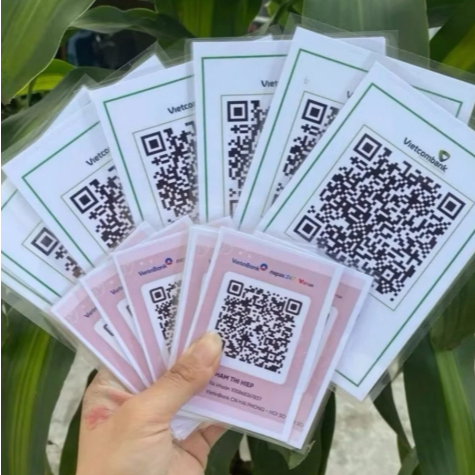 In mã qr theo yêu cầu - in mã qr ngân hàng ép plastic