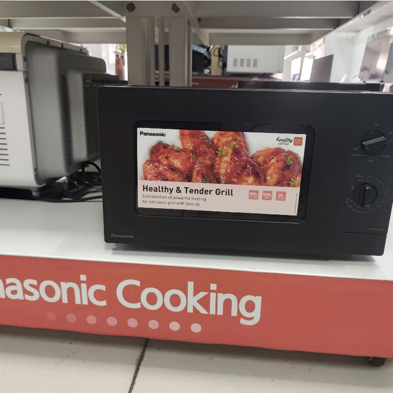 Lò vi sóng có nướng Panasonic NN-GM22QBYUE (20 lít)
