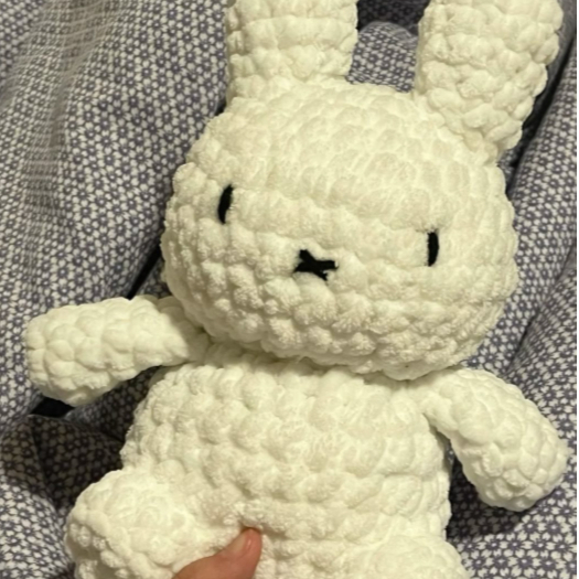 Gấu bông Miffy BÉO móc len-MIFFY
