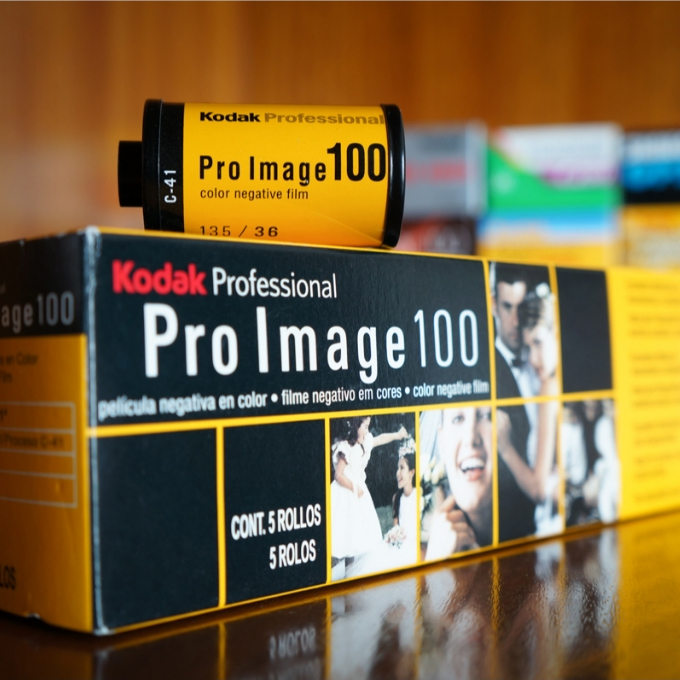 Film Kodak Pro Image 100 Indate 08.2028 (36 kiểu | Proimage)
