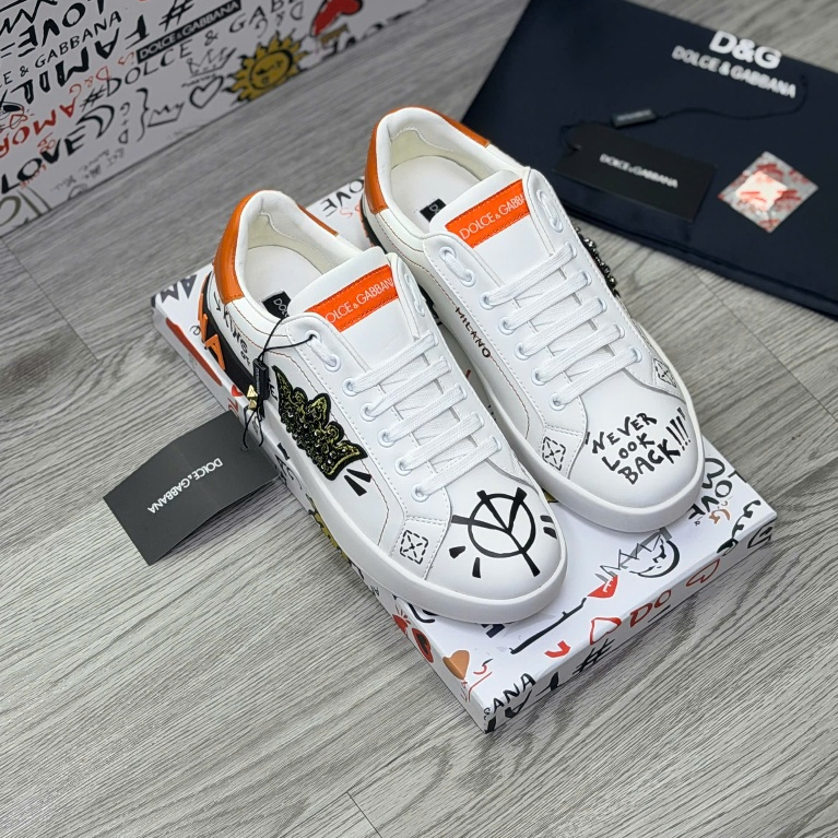 Giày dây Snk Dsquared2 màu đen dệt vân chữ màu trắng vàng monogram thêu vạch sọc ngang quai đế cói p