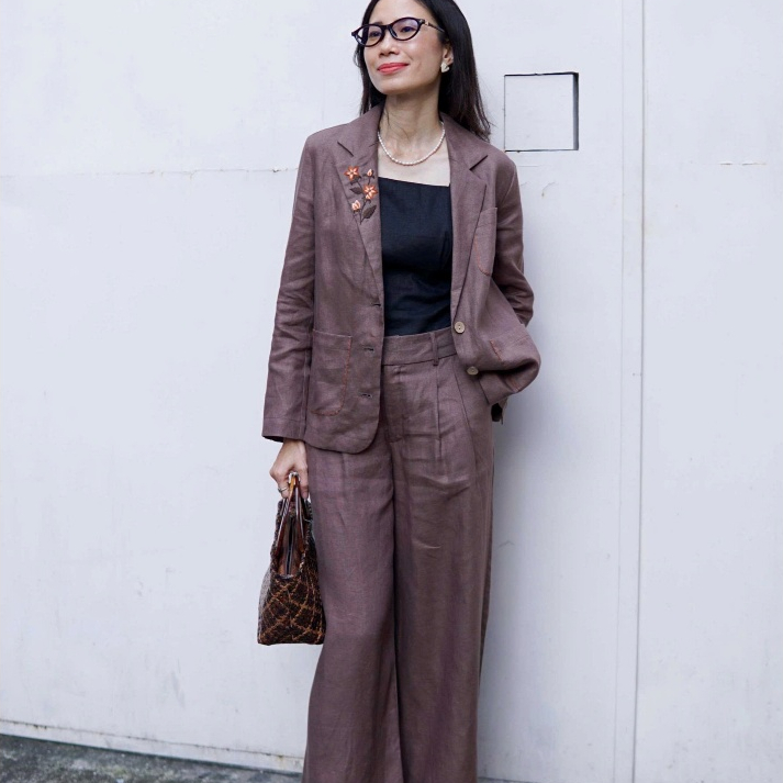 B07 Áo Vest lửng linen tay dài thêu tay 1 lớp