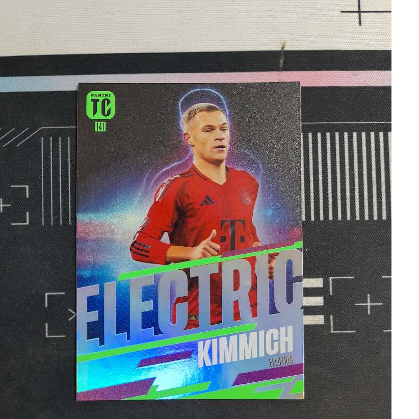 [Thẻ cầu thủ bóng đá] Joshua Kimmich - Bayern Munich - Electric - Panini Top Class 2025