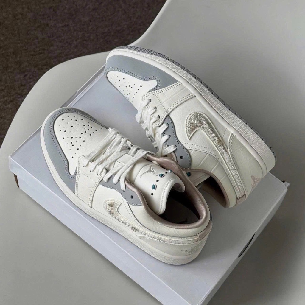 [ CHÍNH HÃNG ] GIÀY JD1 LOW SAIL PEARL IH7323-100 NỮ AUTHENTIC FULL BOX