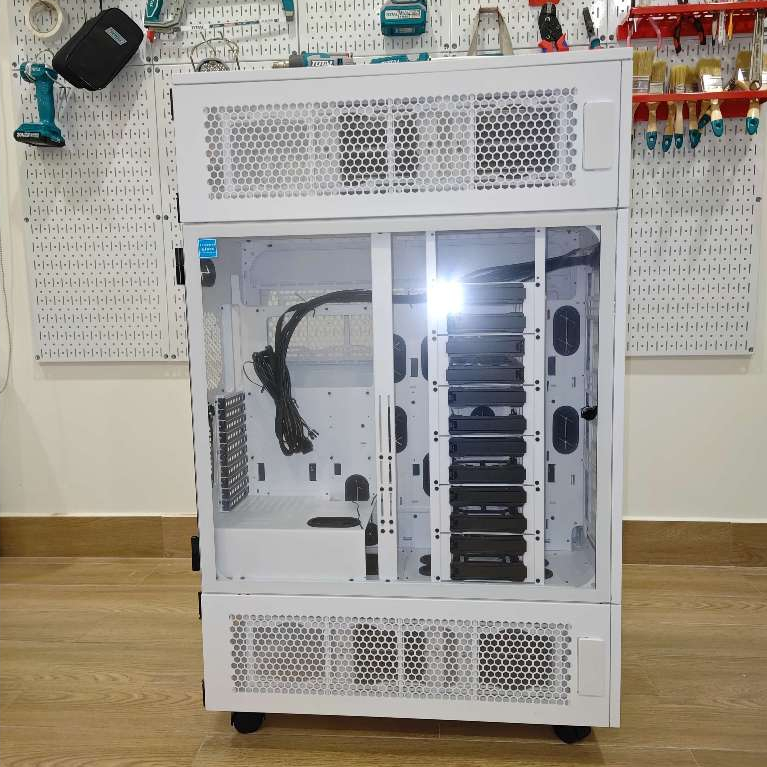 Case Thermaltake AX700 TG Super Tower màu trắng + 2 box mở rộng (pedestal) AX100