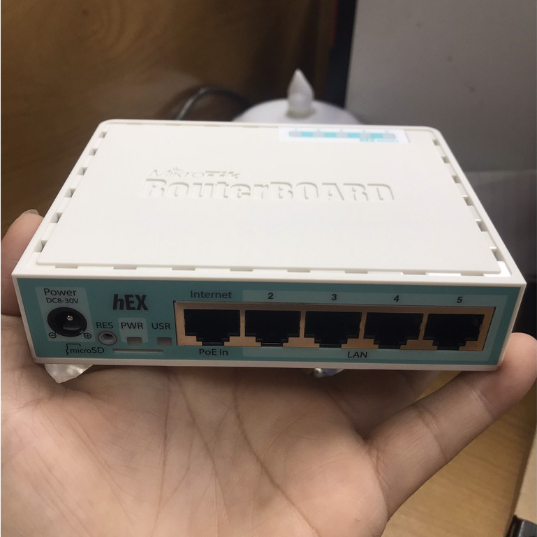 Thiết bị cân bằng tải Router Mikrotik RB750Gr3 / E50UG - Hàng chính hãng [Giao hàng 1h - Hà Nội ]