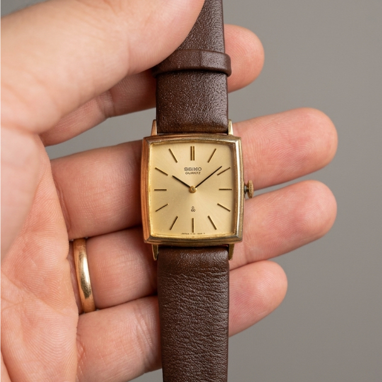 Đồng hồ vintage Seiko Tank Mini quartz bọc dàng SGP