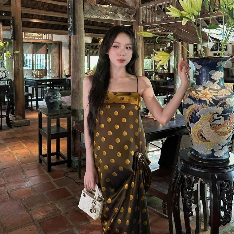 ENKA Đầm Lụa Dự Tiệc Jirene Đầm Maxi Cổ Dây Chất vải Lụa Vân Nam Phong Cách Sang Trọng