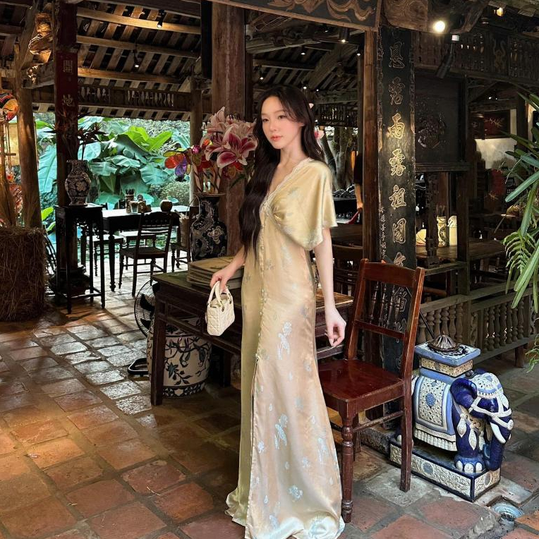 ENKA Đầm Lụa Ada Đầm Maxi Cổ Chữ V Chất Vải Lụa Vân Nam Phong Cách Sang Trọng Thanh Lịch